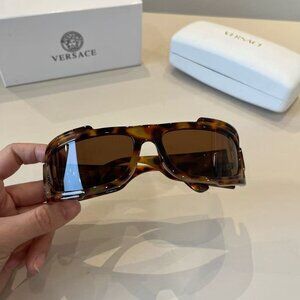 🎉🎉Versace sunglasses